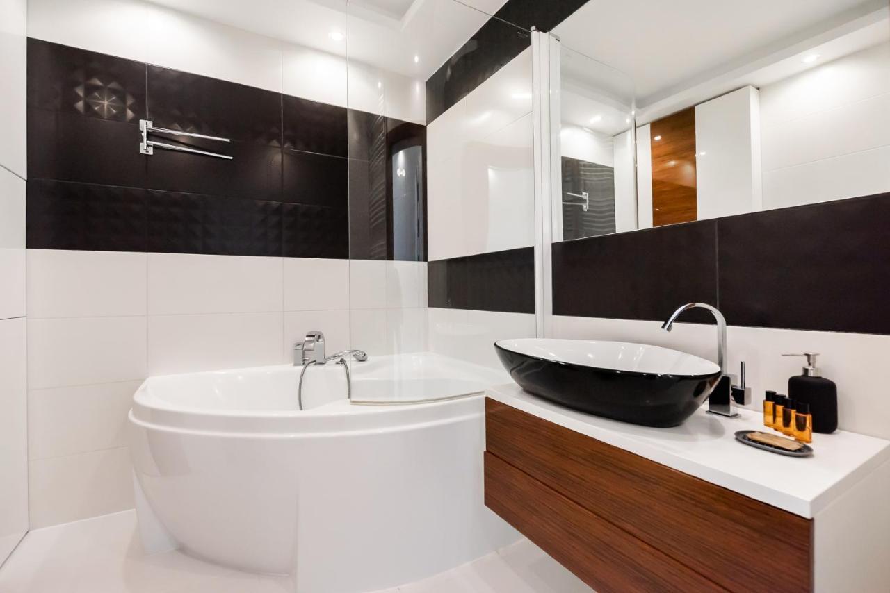 Bluszczanska Modern Urban Apartment Варшава Екстериор снимка
